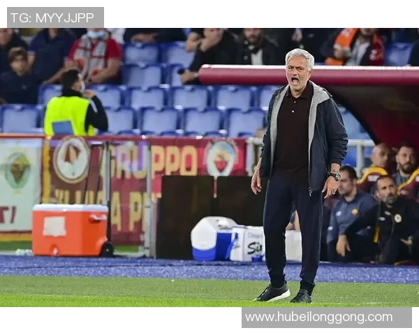 拉齐奥与拿玻里激战正酣比分悬念引发球迷热议